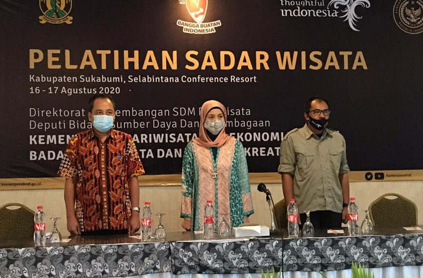  Desy Membuka Bimbingan Teknis Pelatihan Sadar Wisata di Kab. Sukabumi