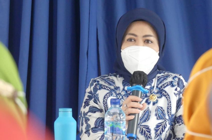  Intan Fauzi Minta Pemerintah Anulir Rencana Pemotongan 50% Insentif Nakes