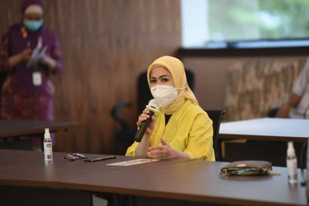  Intan Fauzi Soroti Kinerja Sejumlah Perusahaan BUMN