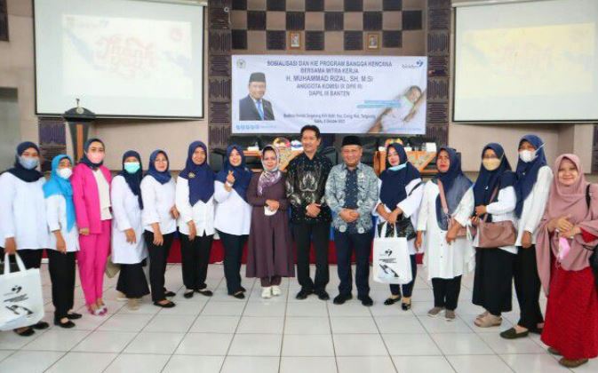  Bersama BKKBN Muhammad Rizal Gelar Sosialisasi Keluarga Berkualitas